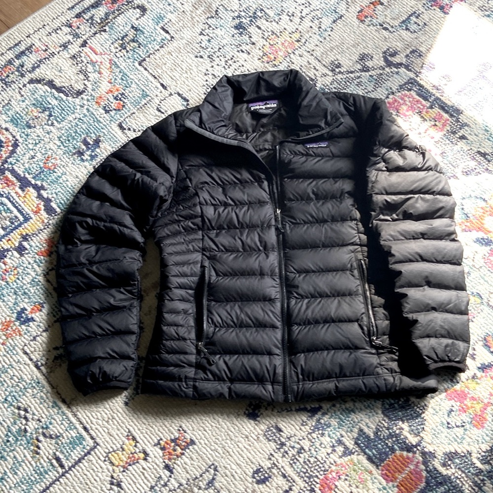 Patagonia slim puffer coat.  Size small